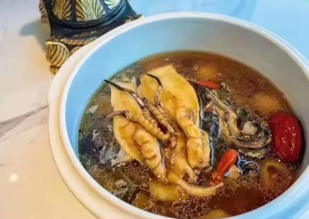 冬蟲夏草和哪些食材可以一起煲湯？