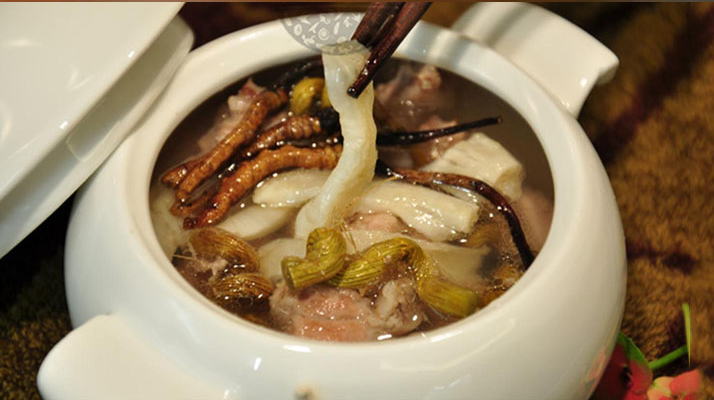 煮雞湯能放冬蟲(chóng)夏草嗎 