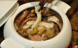 冬蟲夏草怎么熬粥好喝？3 種經(jīng)典做法 + 口感秘訣